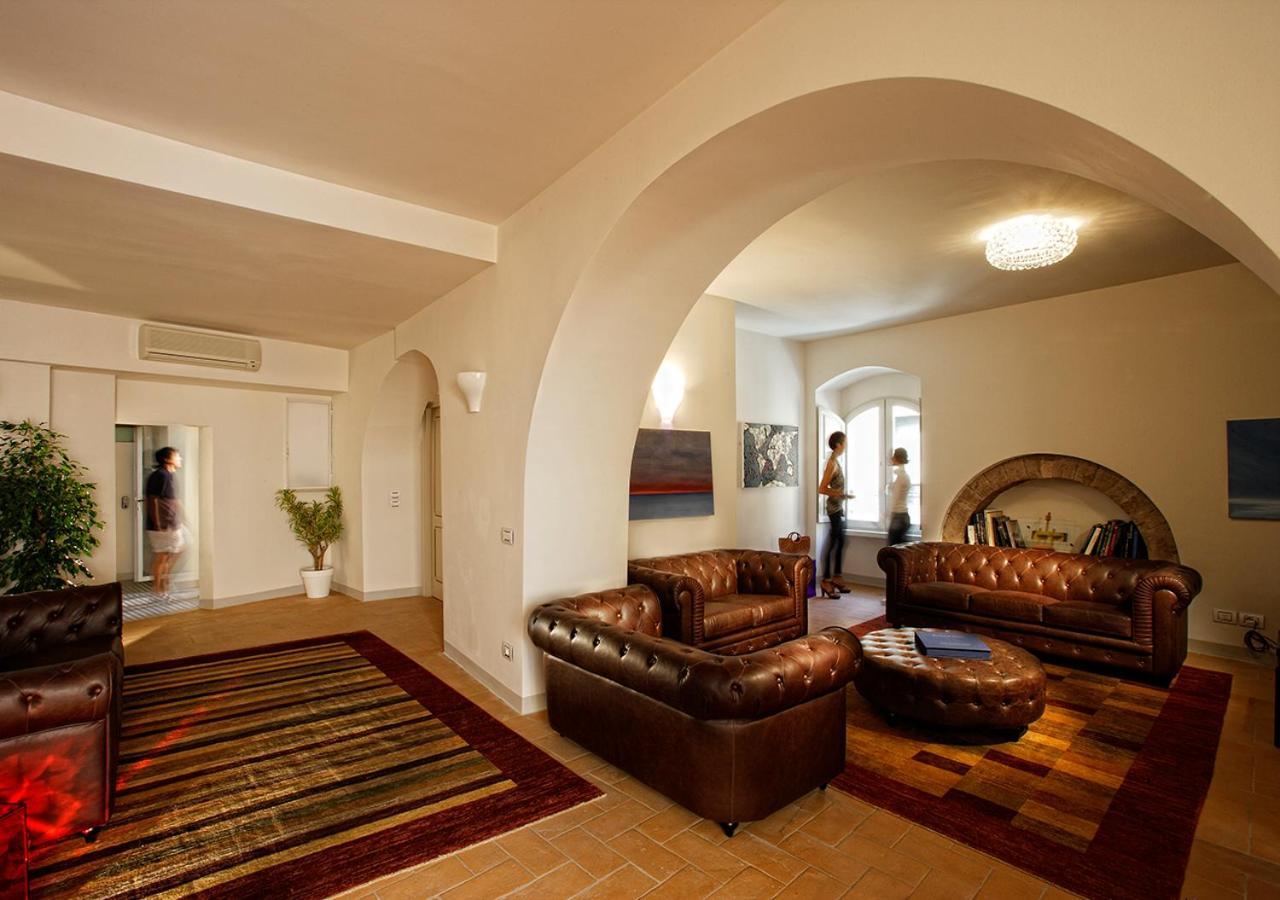 Sorella Luna Hotel