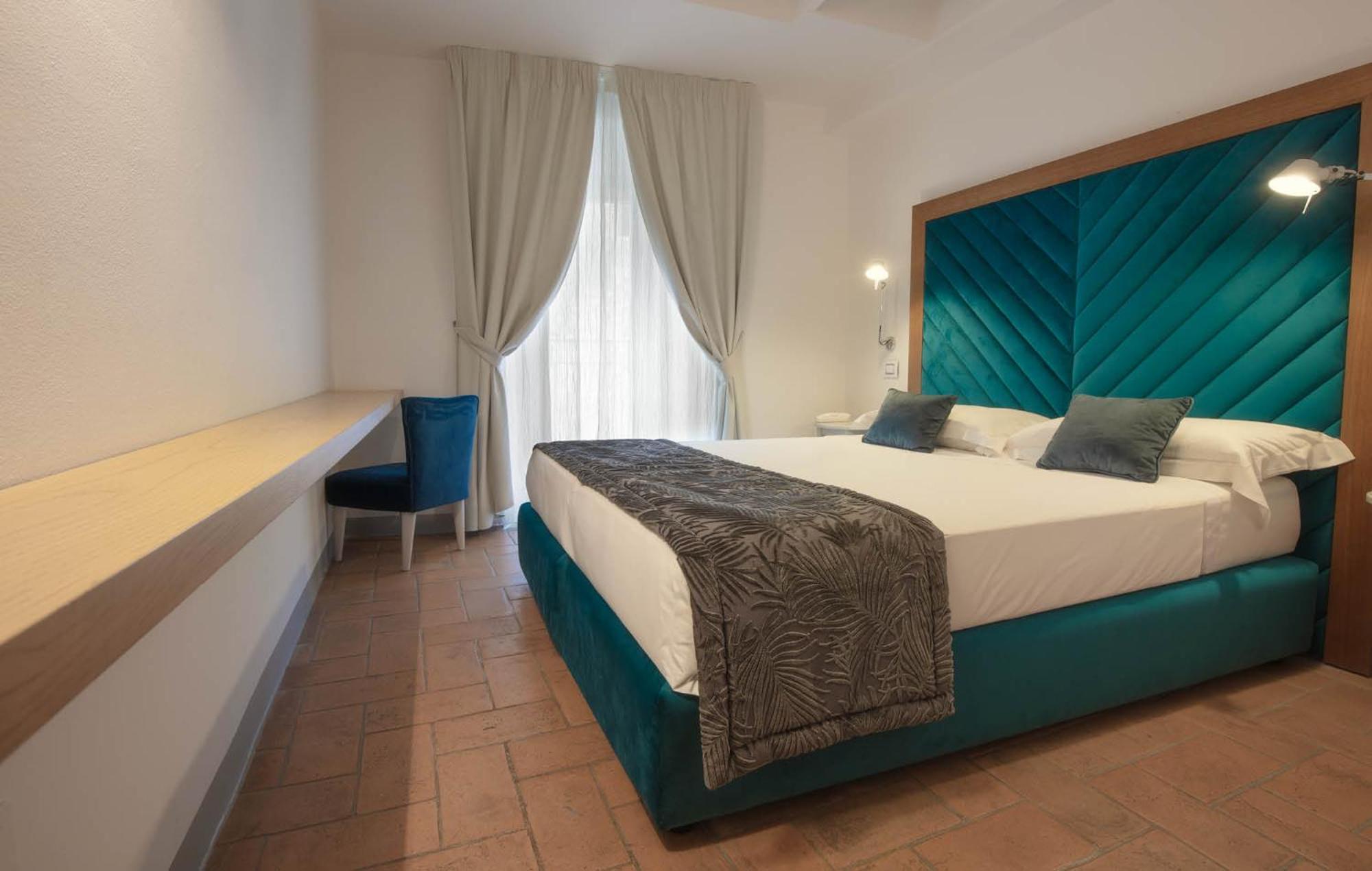 Sorella Luna Hotel